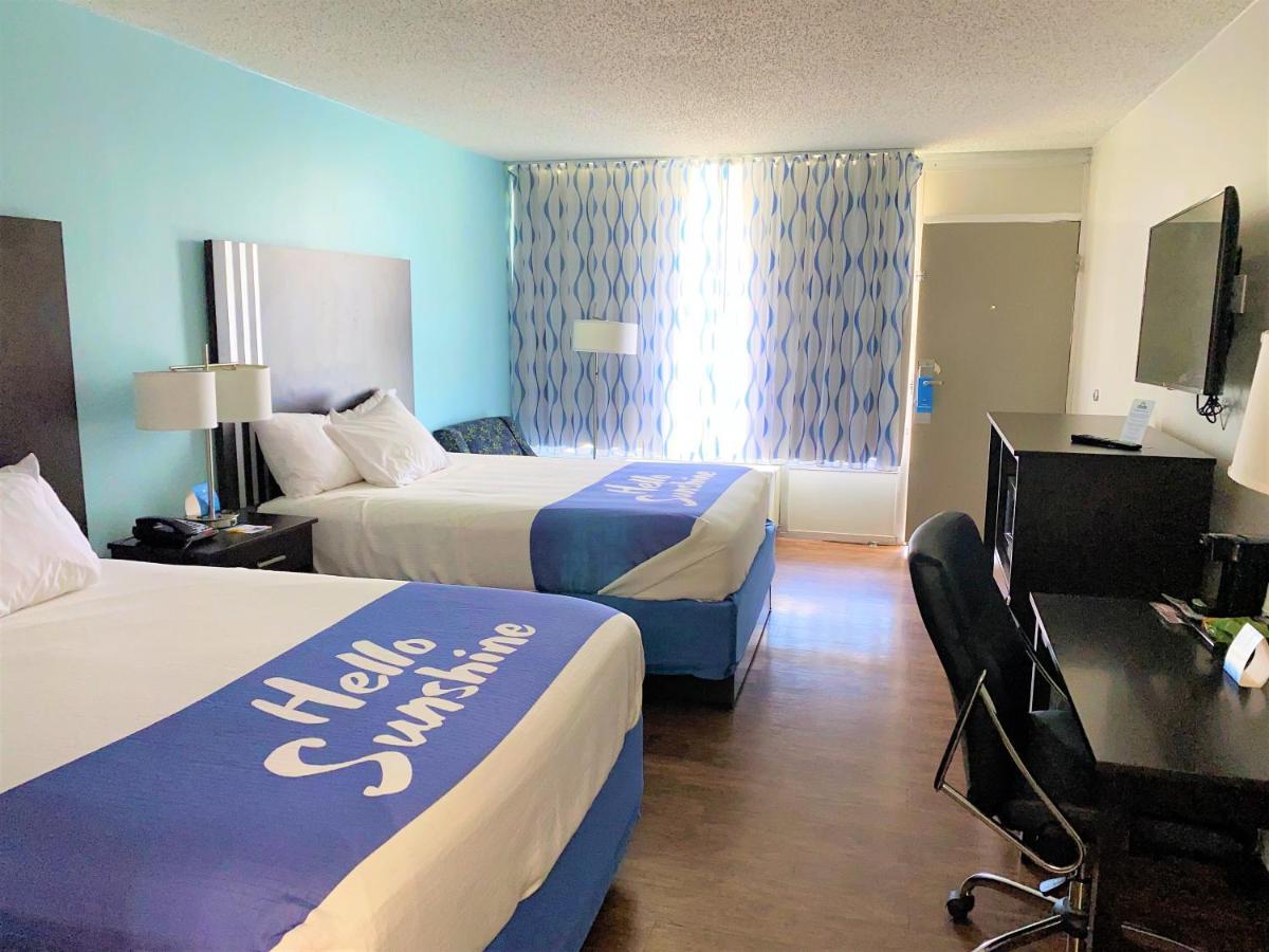 Days Inn By Wyndham Goldsboro Esterno foto