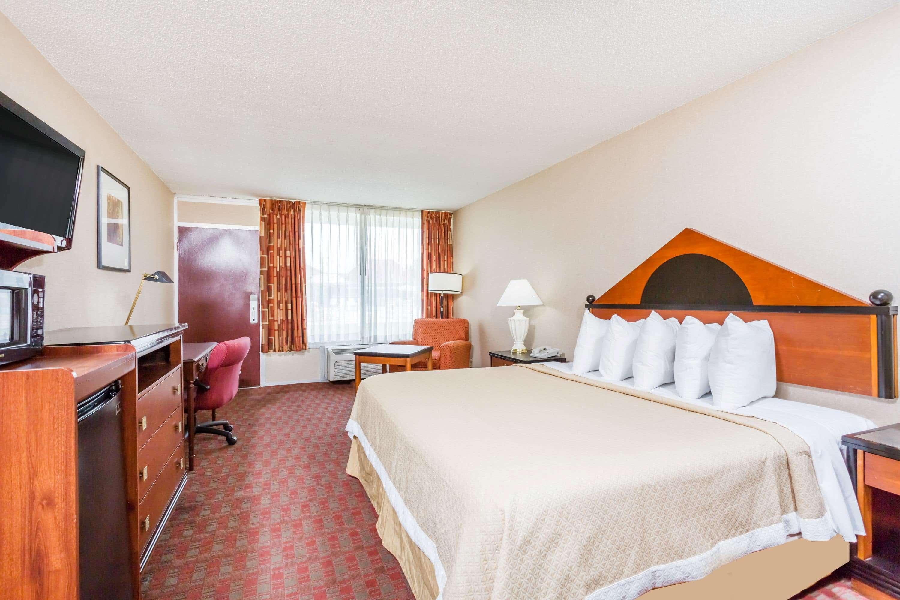 Days Inn By Wyndham Goldsboro Esterno foto